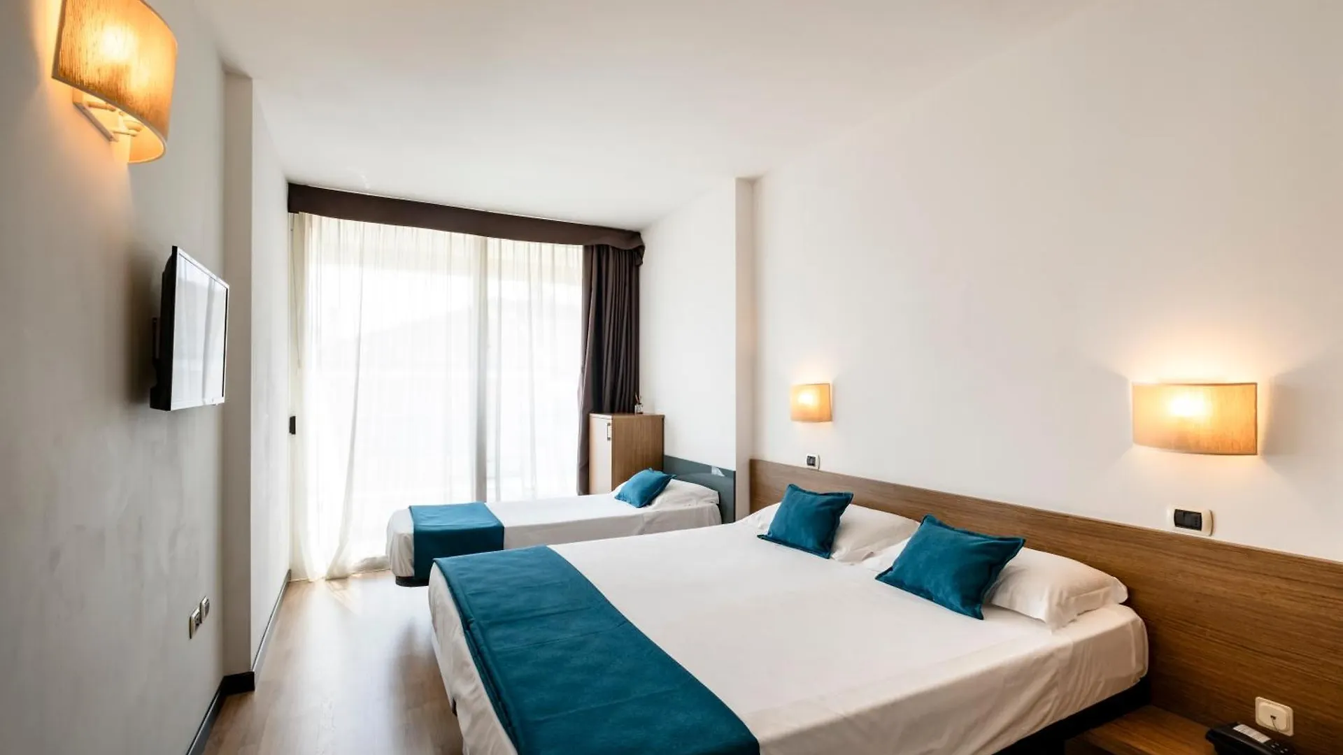 Hotel Cristallo Rimini 4*,