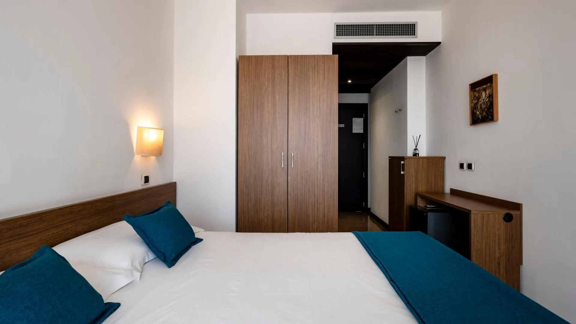 Hotel Cristallo Rimini 4*,  Italië